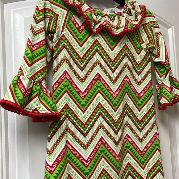 Christmas/Holiday Red & Green Dress - Picture 9 of 10